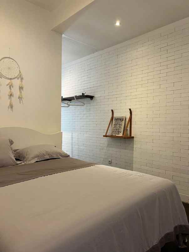 dijual rumah villa puncak tidar
