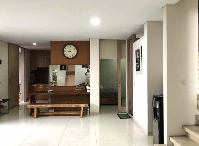 dijual rumah villasa townhouse setu kec