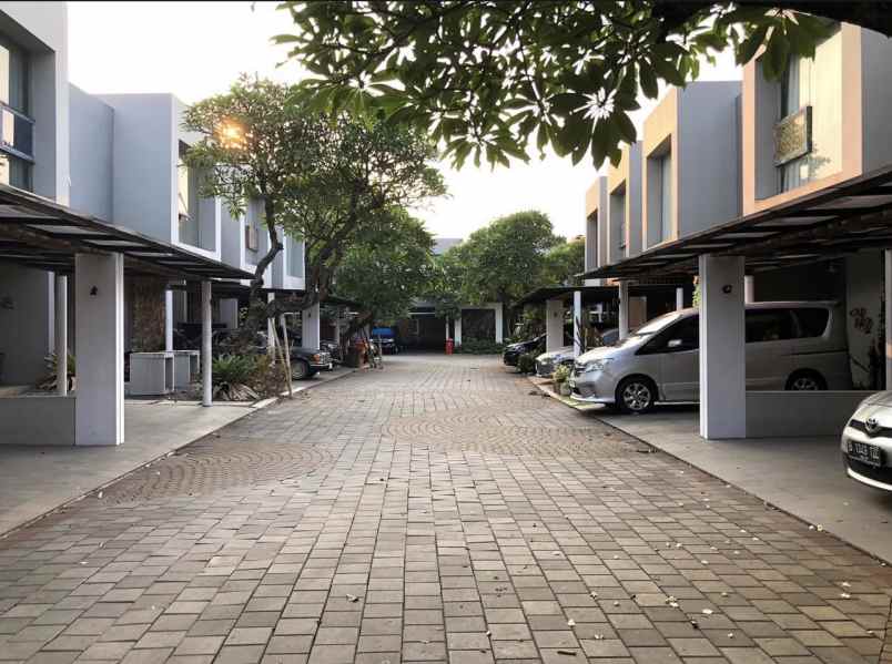 dijual rumah villasa townhouse setu kec