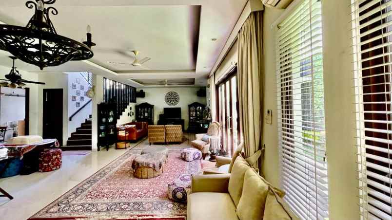 dijual rumah warung buncit pancoran