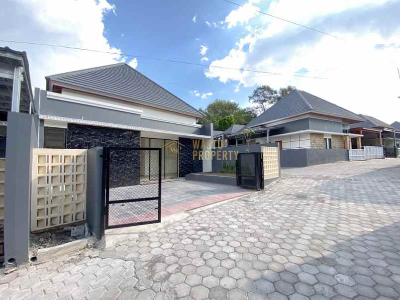 dijual rumah widodomartani ngemplak