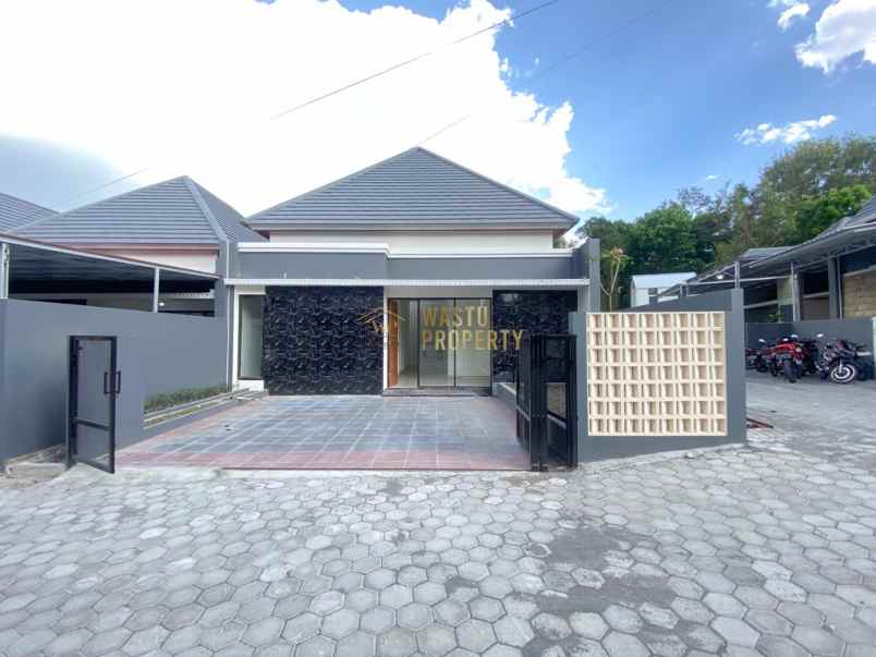 dijual rumah widodomartani ngemplak