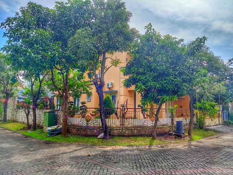 dijual rumah wisata bukit mas