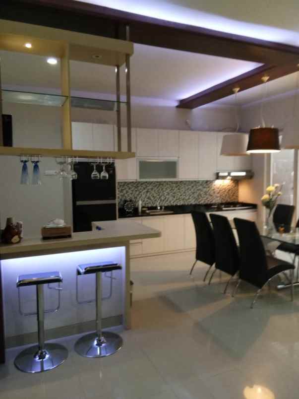 dijual rumah wisata bukit mas cluster rome