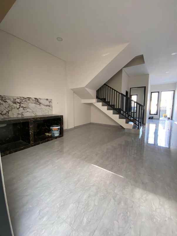 dijual rumah wonorejo