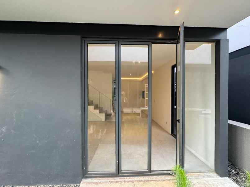 dijual rumah yve habitat limo