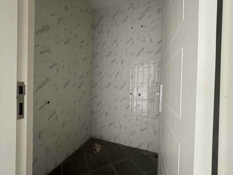 dijual rumahmodern klasik di pandaan