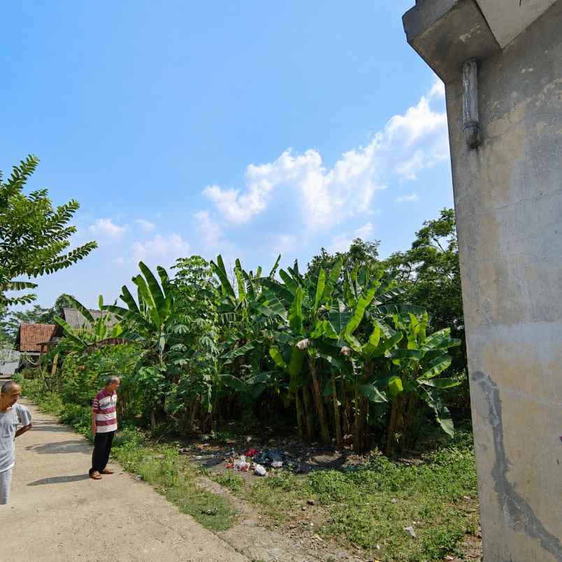 dijual tanah belakang perumahan puri