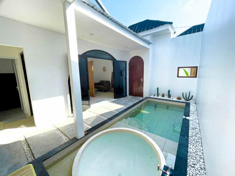 dijual unit villa oasis montana resort