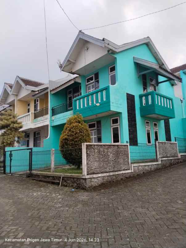 dijual villa baru di tretes prigen jawa timur