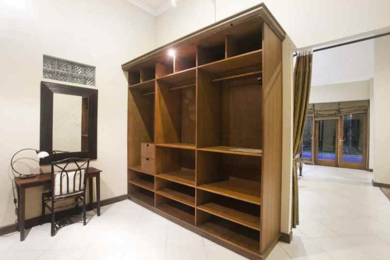 dijual villa dero wetan harjobinangun