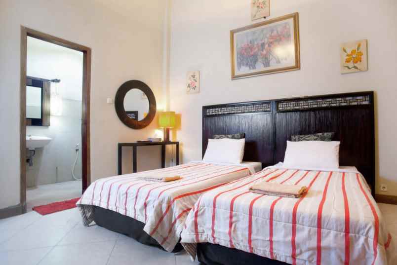 dijual villa dero wetan harjobinangun