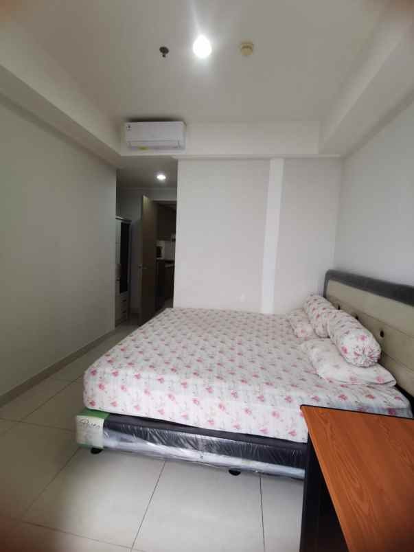 disewakan apartemen gold coast pik