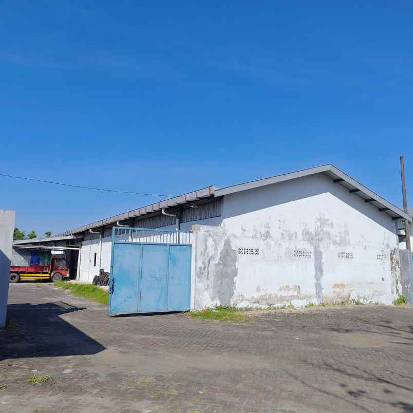 disewakan gudang di jember