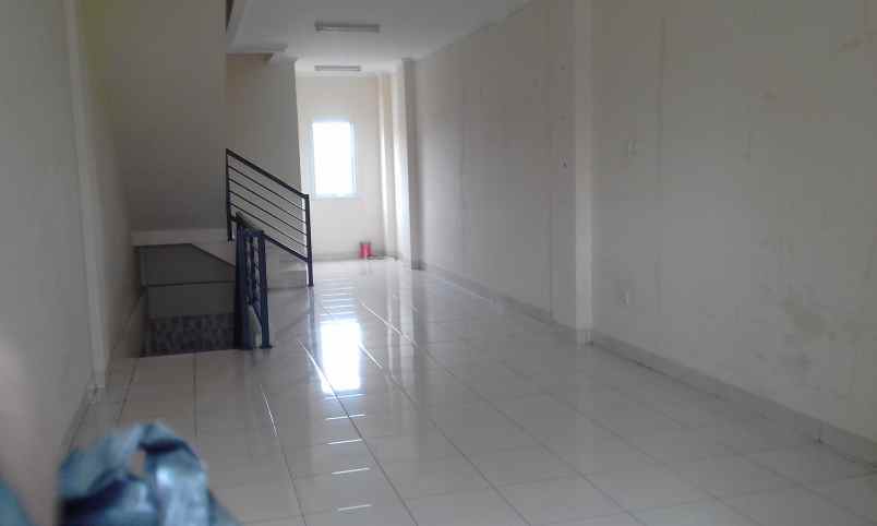 disewakan ruko gudang kantor jl raden fatah