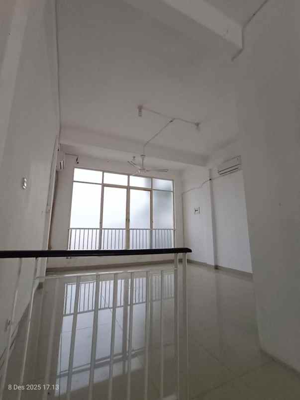 disewakan ruko gudang kantor pakuwon city