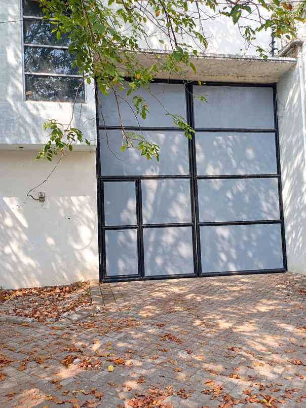 disewakan ruko gudang kantor safe n lock raya lkr timur