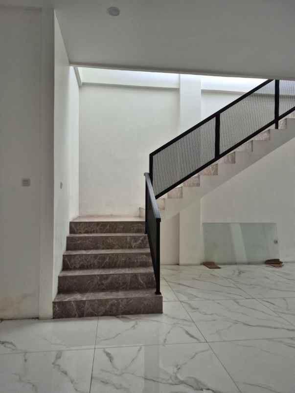 disewakan ruko gudang kantor sunter agung