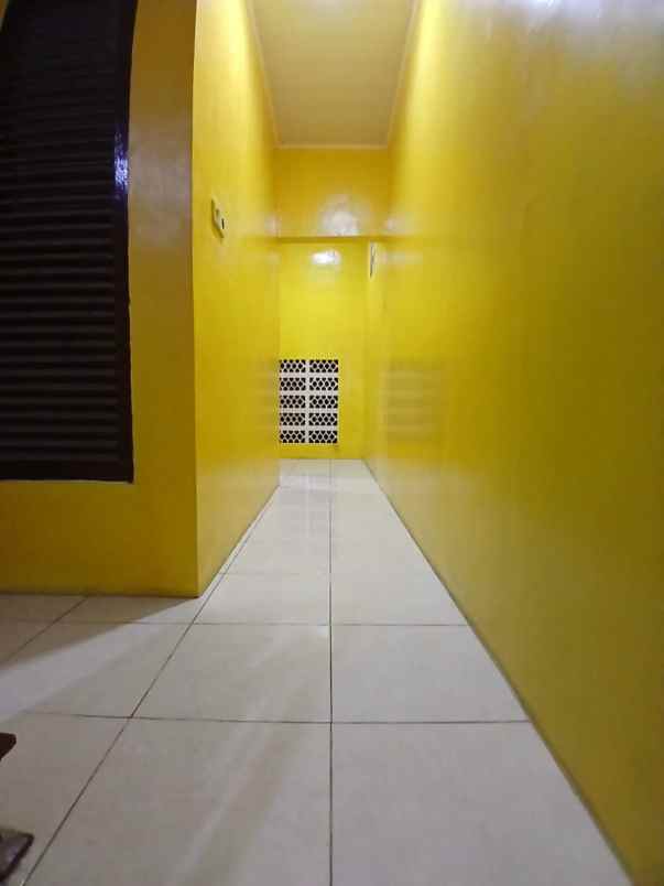 disewakan rumah 2 lantai siap huni di pondok ranji