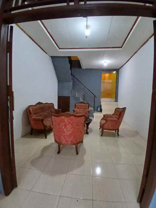 disewakan rumah 2 lantai siap huni di pondok ranji