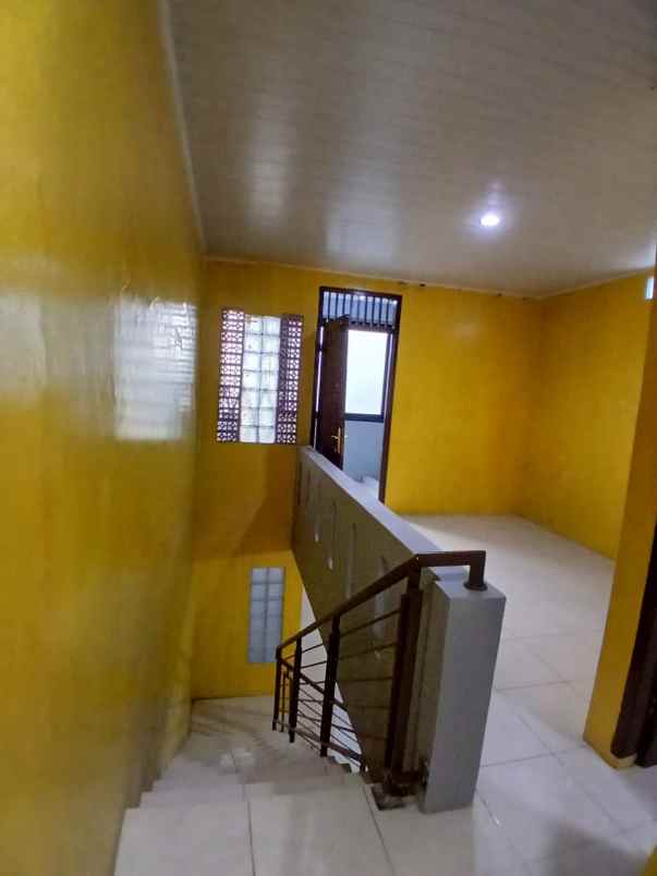 disewakan rumah 2 lantai siap huni di pondok ranji