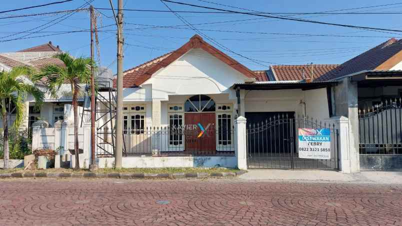 disewakan rumah di nirwana eksekutif blok bb siap huni