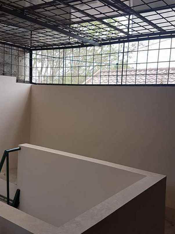 disewakan rumah di taman gapura citraland surabaya