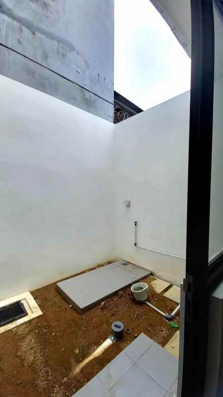 disewakan rumah la seine essence jgc