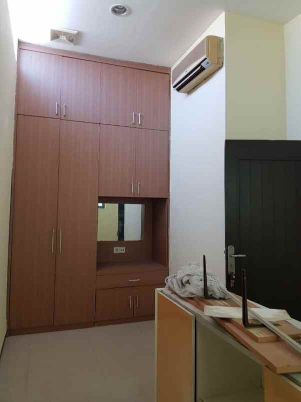 disewakan rumah medokan ayu