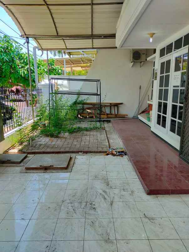 disewakan rumah nirwana eksekutif