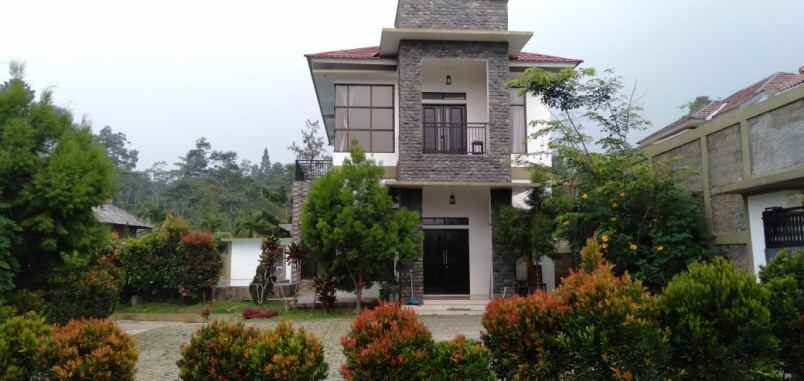 disewakan villa alamat jalan cisarua km 80