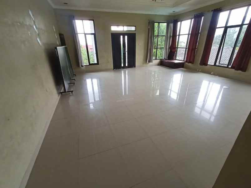 disewakan villa alamat jalan cisarua km 80