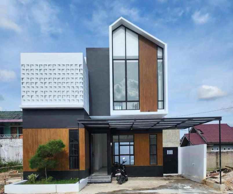 hunian 2 lantai modern di jalan arifin ahmad pekanbaru
