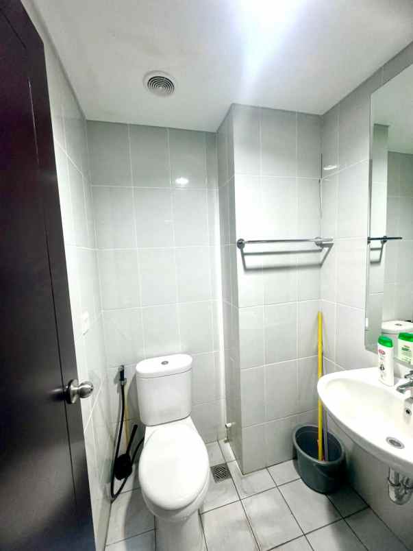 jual bu casa de parco apartment bsd