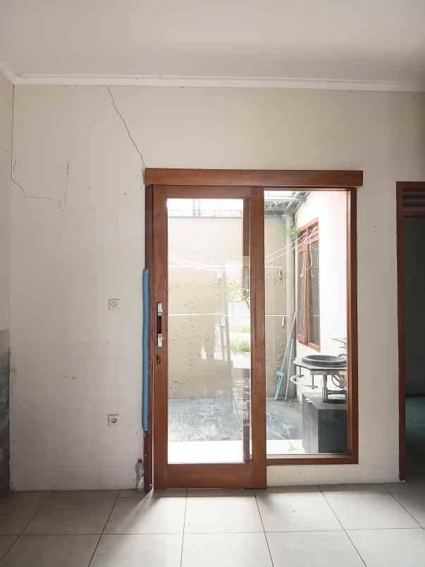 jual cepat rumah lokasi bagus di kota bali residence