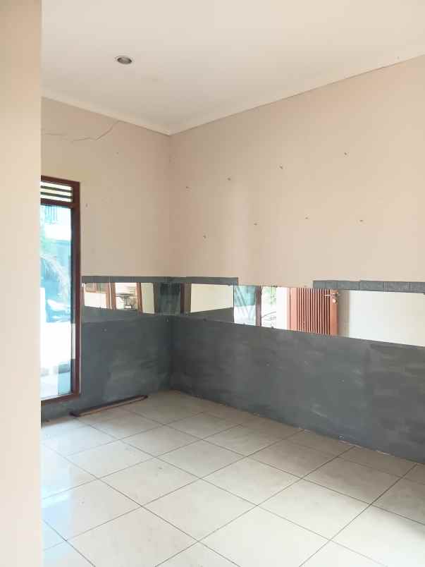 jual cepat rumah lokasi bagus di kota bali residence