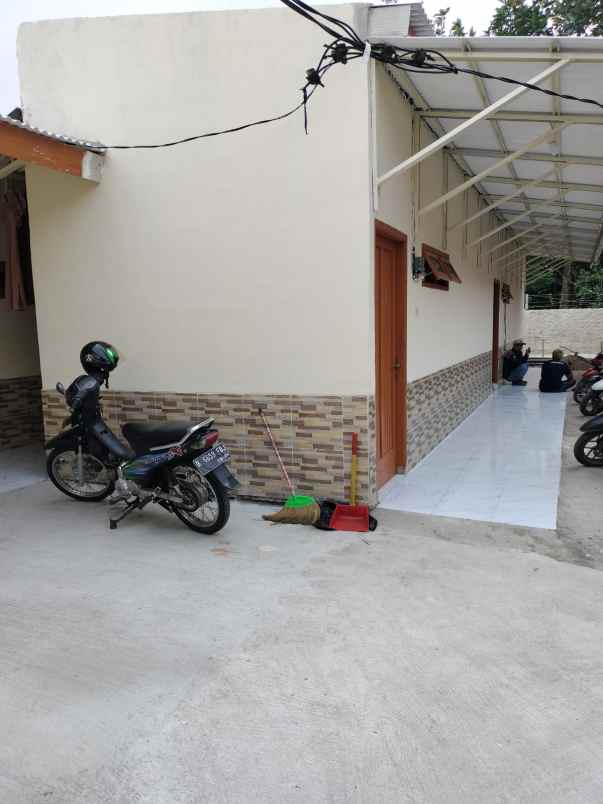 jual kontrakan 8 pintu full terisi di karawang barat