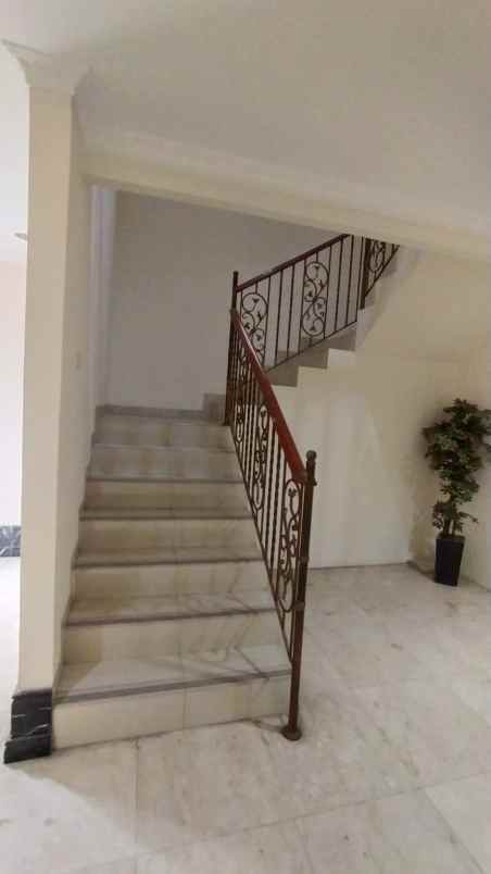 jual rumah bagus raffles hills cibubur