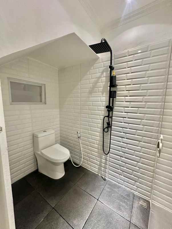 jual rumah siap huni di metland transyogi cileungsi