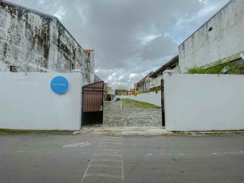 kost dijual cepat 39 kamar di seturan belakang ykpn