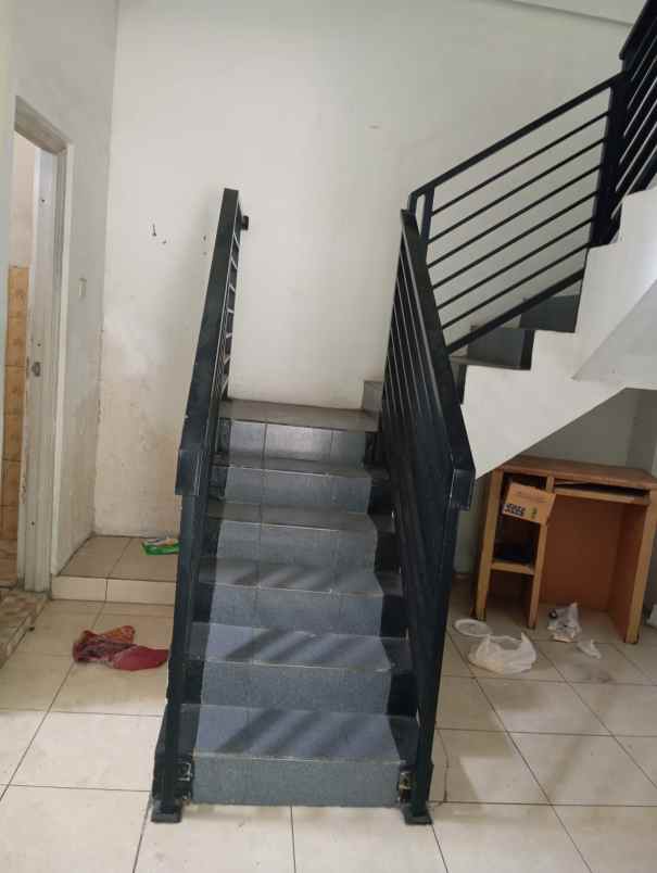 ruko mainroad ciwaruga 3 lantai cocok untuk usaha