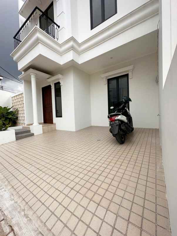 rumah 2 lantai readystok dekat lrt cikunir bekasi