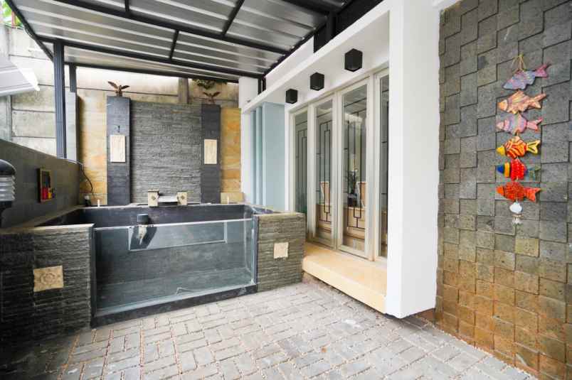 rumah 2 lantai siap huni di limo depok