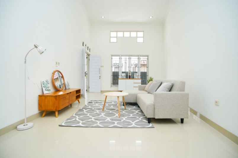 rumah 2 lantai siap huni di limo depok