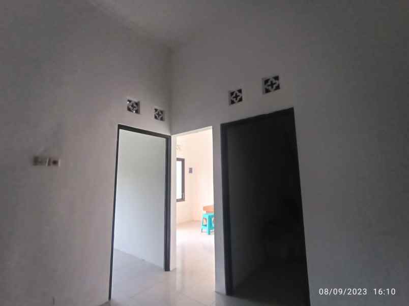 rumah 300jt an ditembalang luas tanah 120 meter