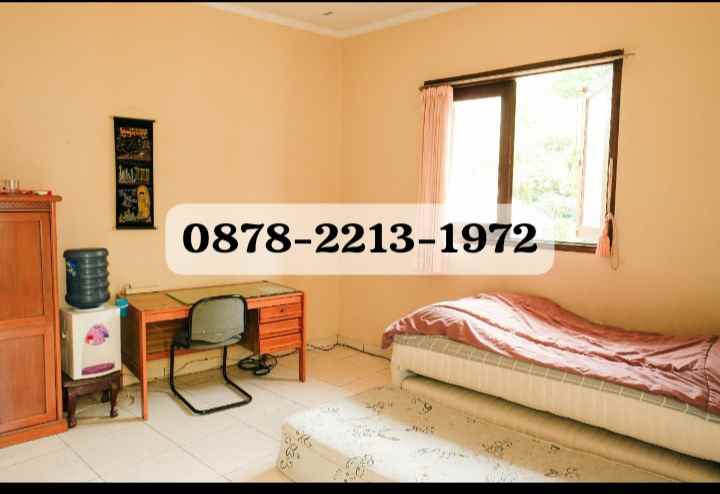 rumah ada ruang usaha cafe di sayap riau kota bandung