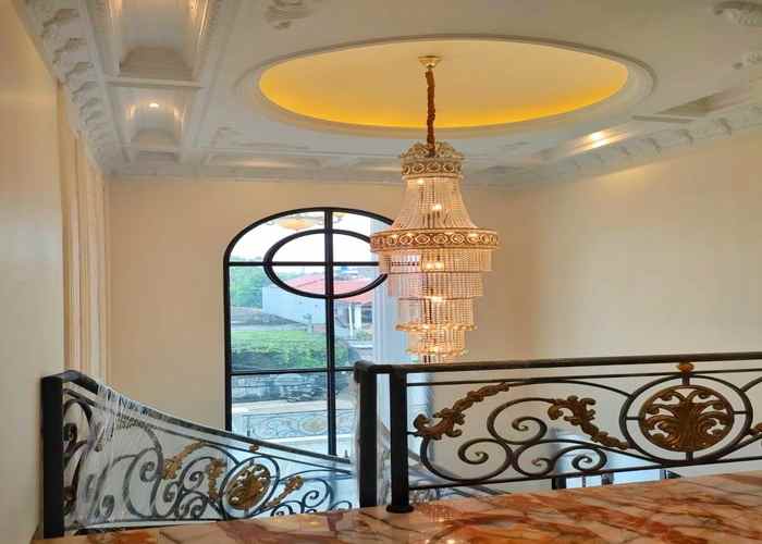 rumah bagus 3 lantai garasi 5 mobil di mampang jaksel