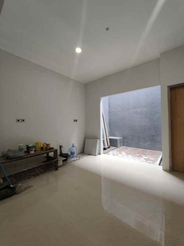 rumah baru dalam komplek di duren sawit jaktim