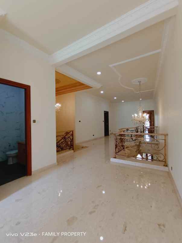 rumah baru mewah dekat pesanggrahani bintaro