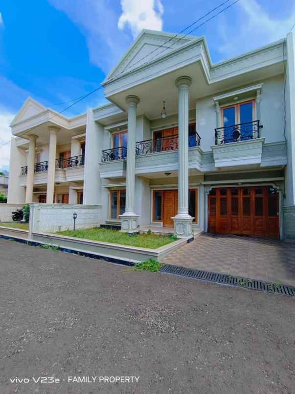 rumah baru mewah strategis di jln veteran bintaro